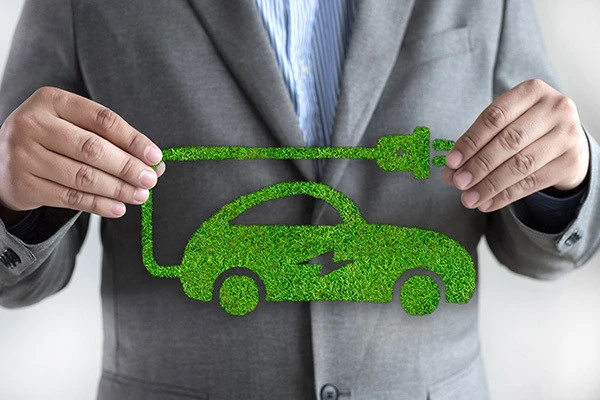 新能源汽车产业链：跑起来，更要强起来